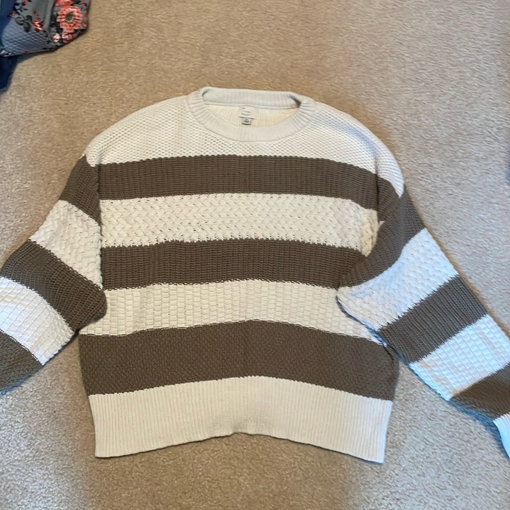women’s sage green and white striped sweater slightly cropped ribbed